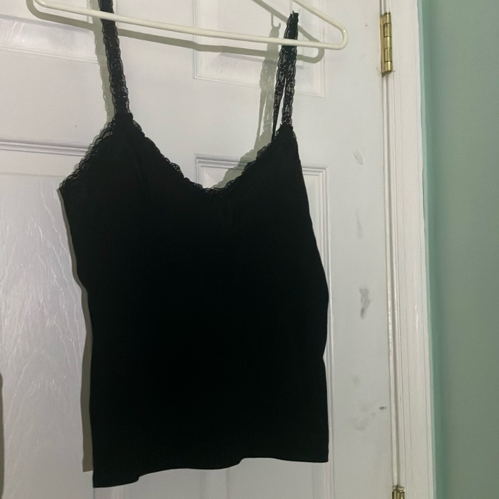 Lacy black tanktop